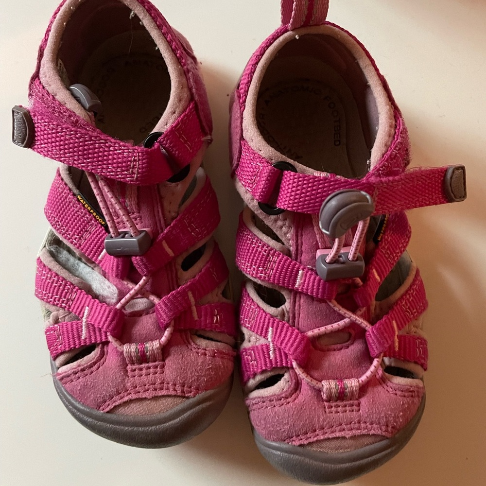 Keen size 10